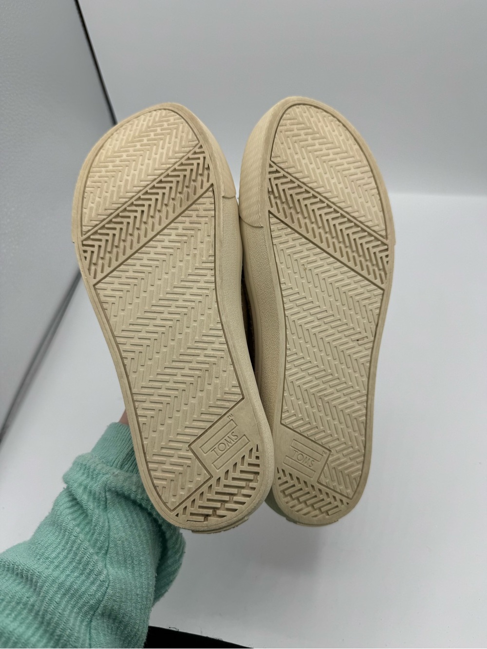 Toms Sunset Toffee Suede Slip-On Loafers Comfort Sneaker Shoes Women’s 7 - Picture 2 of 4